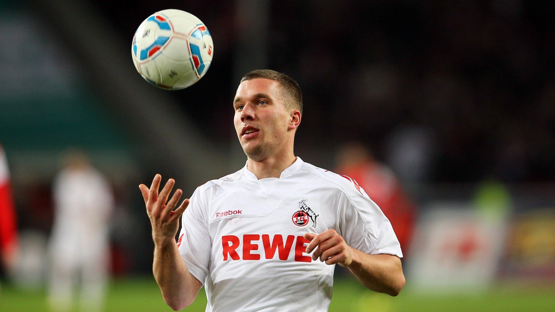 九游游戏中心官网-LOL选手天赋与训练双重驱动表现愈发稳定，lol双重打击