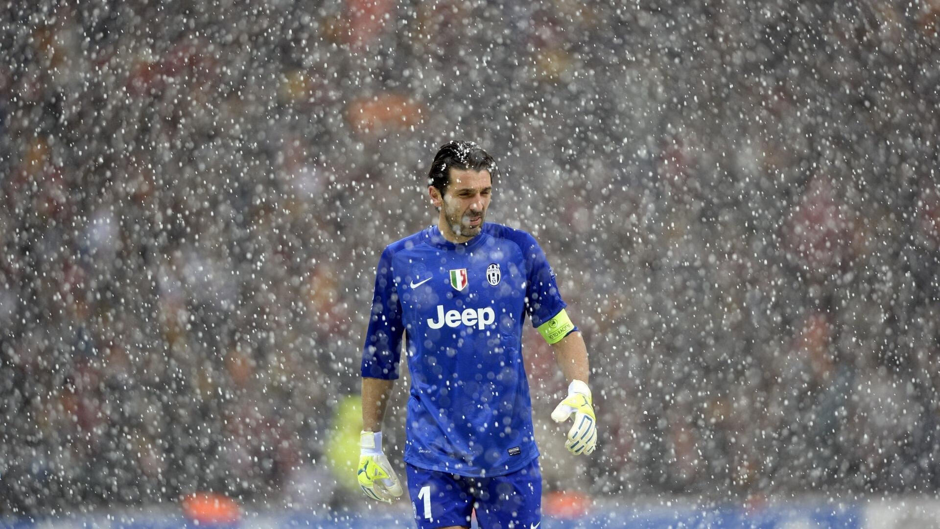 国家队门将位置缺乏系统培养方案，国少队门将